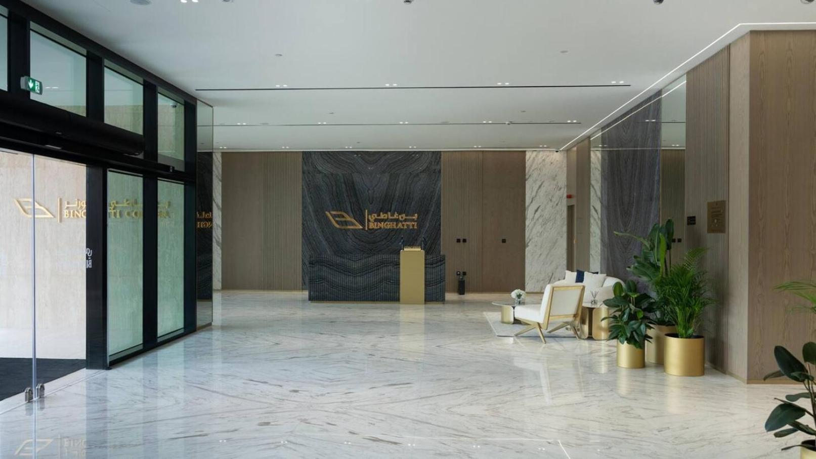 Calm 1br Jvc Pool, Balcony, Parking * Dubai