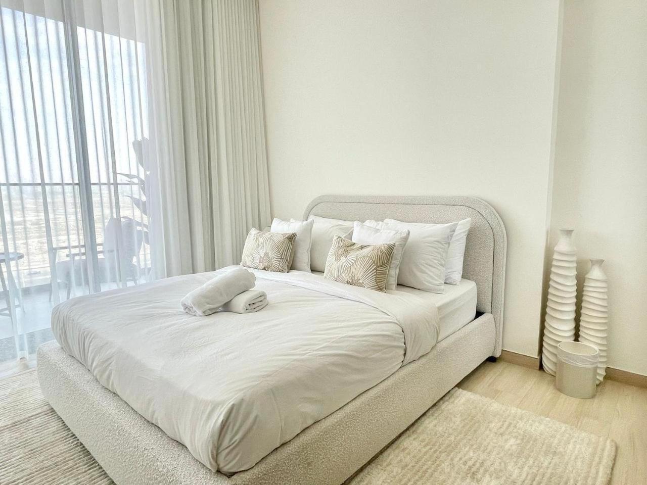 Calm 1br Jvc Pool, Balcony, Parking * Dubai